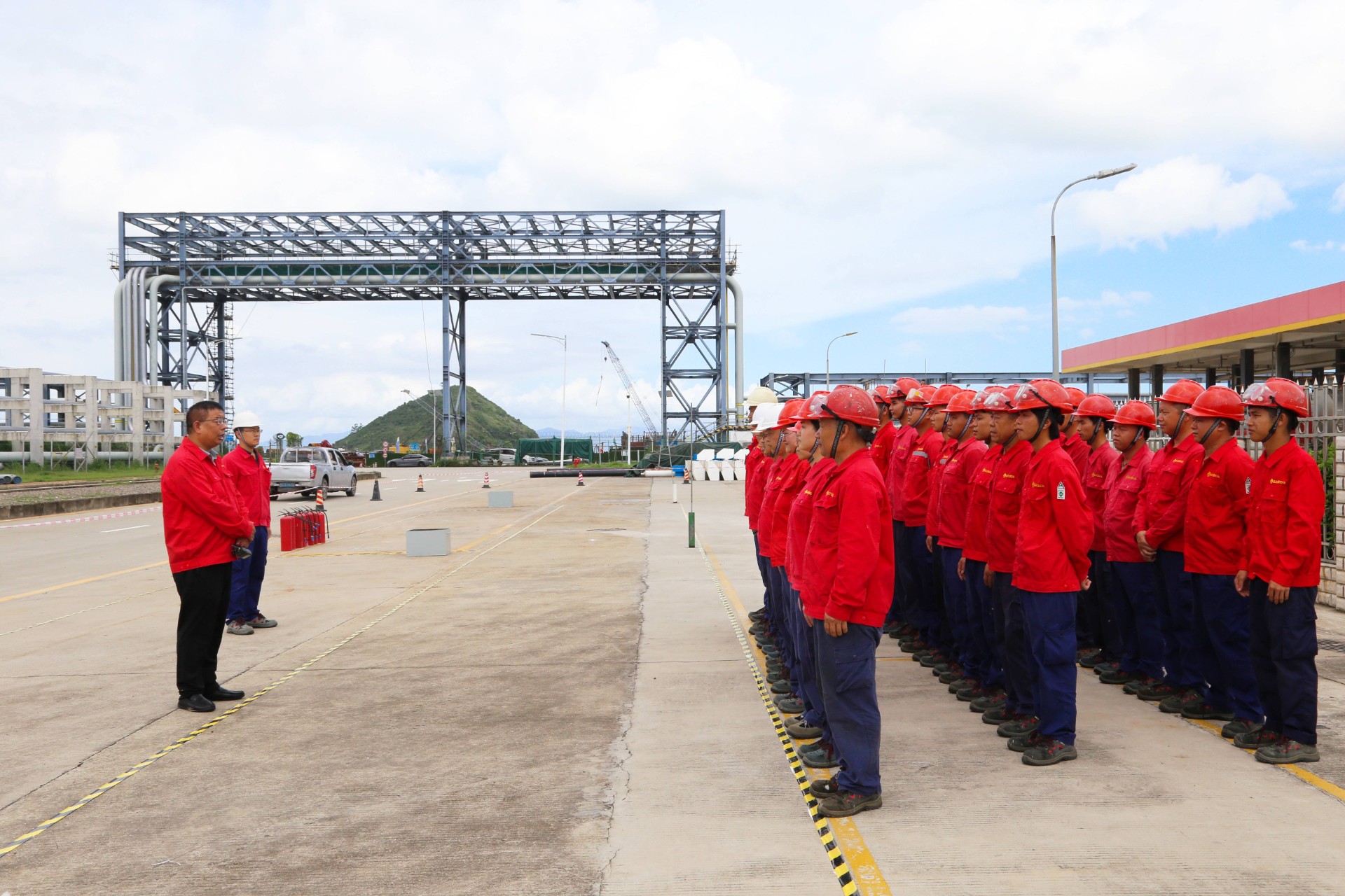 興盛油庫(kù)舉辦消防應(yīng)急技能比武活動(dòng)